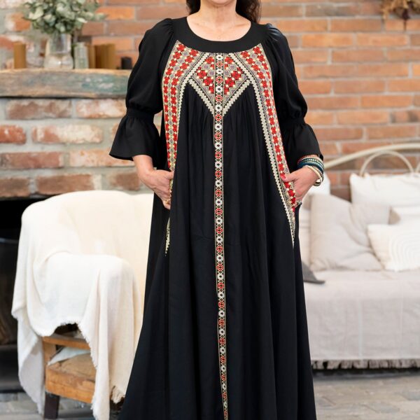 Rochia lungă neagră din in și jacquard țesut Agapia - IIANA