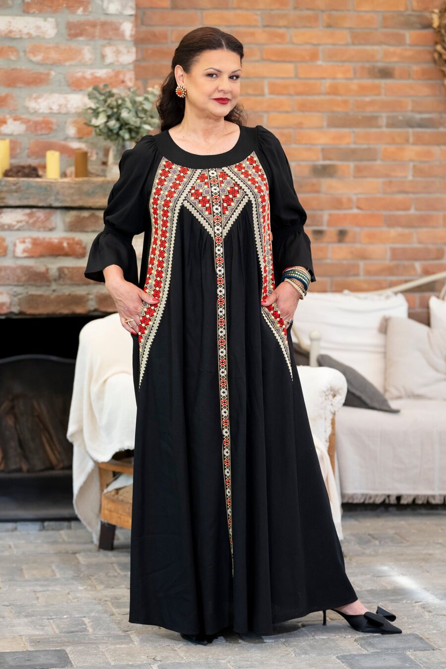 Rochia lungă neagră din in și jacquard țesut Agapia - IIANA