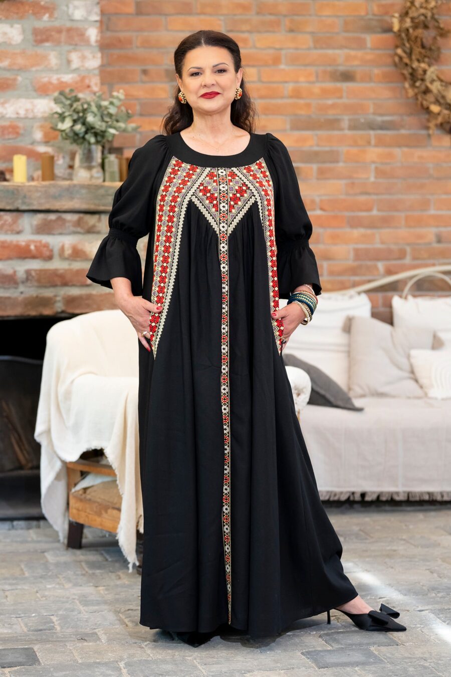 Rochia lungă neagră din in și jacquard țesut Agapia - IIANA