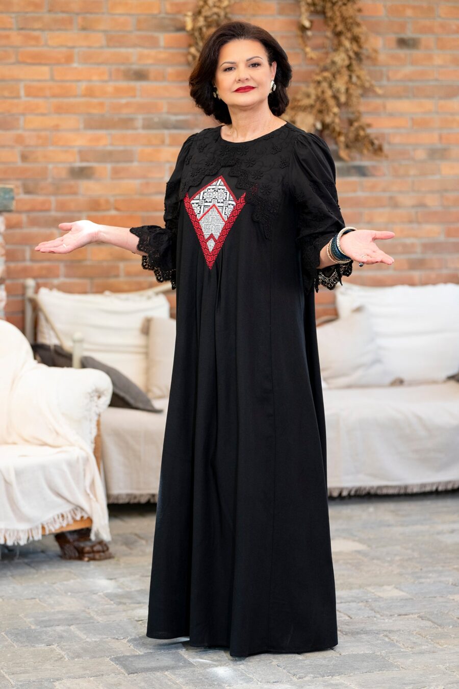Rochie lungă neagră din in cu jacquard țesut și broderie tridimensională - IIANA