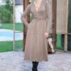 Rochia Kira din tricot bej cu nasturi tip perlă - IIANA