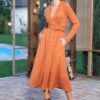 Rochia Kira din tricot cărămiziu cu nasturi tip perlă - IIANA