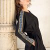 Rochia modernă din in negru cu pense cusute manual și jacquard etnic țesut cu motive tradiționale - IIANA