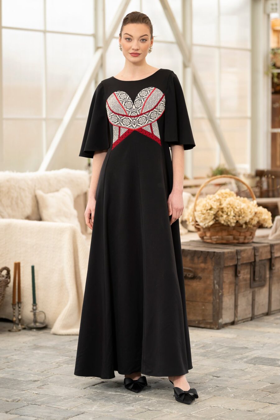 Rochie lungă neagră cu corset tradițional din jacquard țesut alb - IIANA