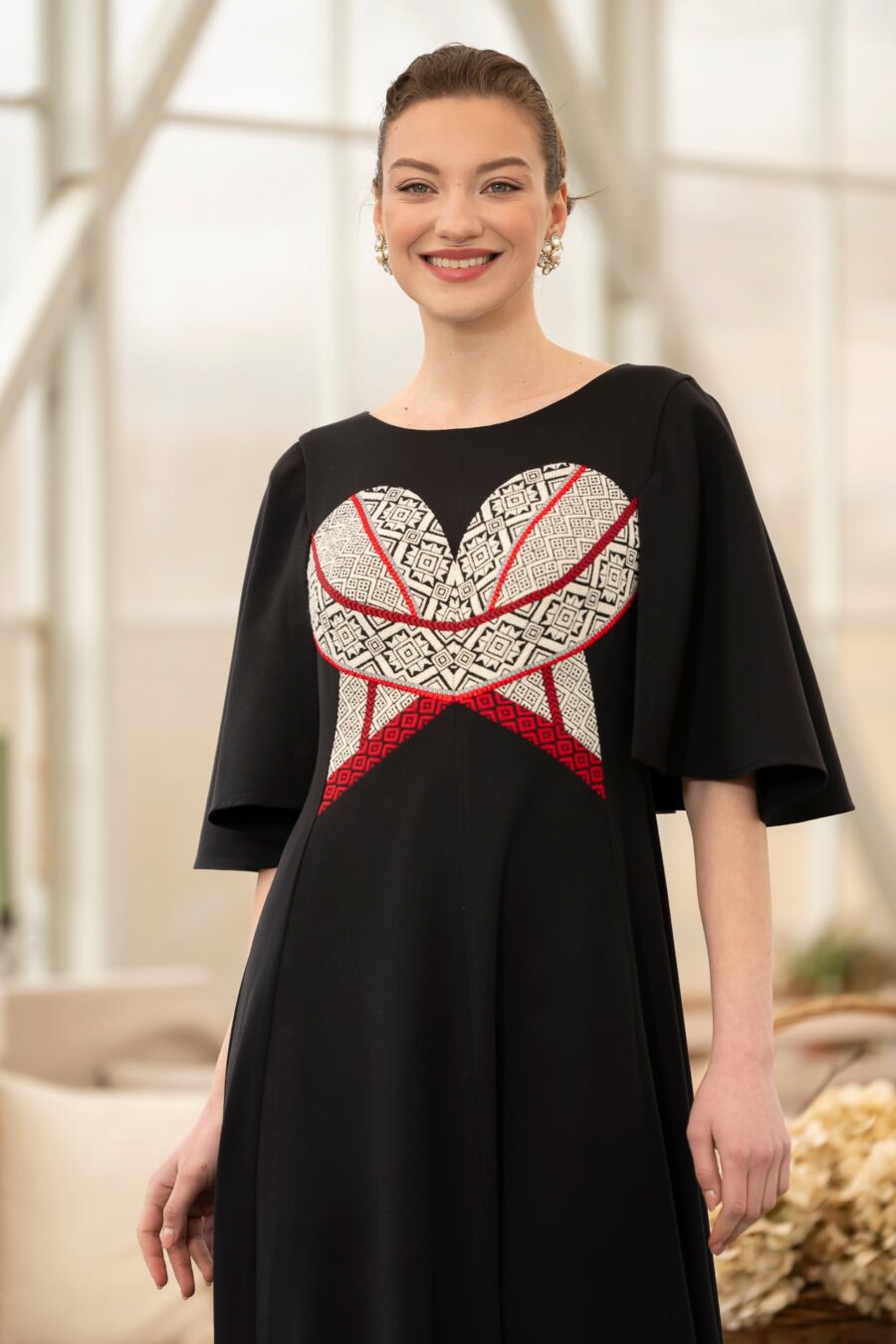 Rochie lungă neagră cu corset tradițional din jacquard țesut alb - IIANA