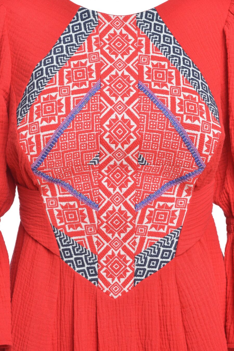 Rochia etno din muselină roșie și corset românesc din jacquard tradițional - IIANA
