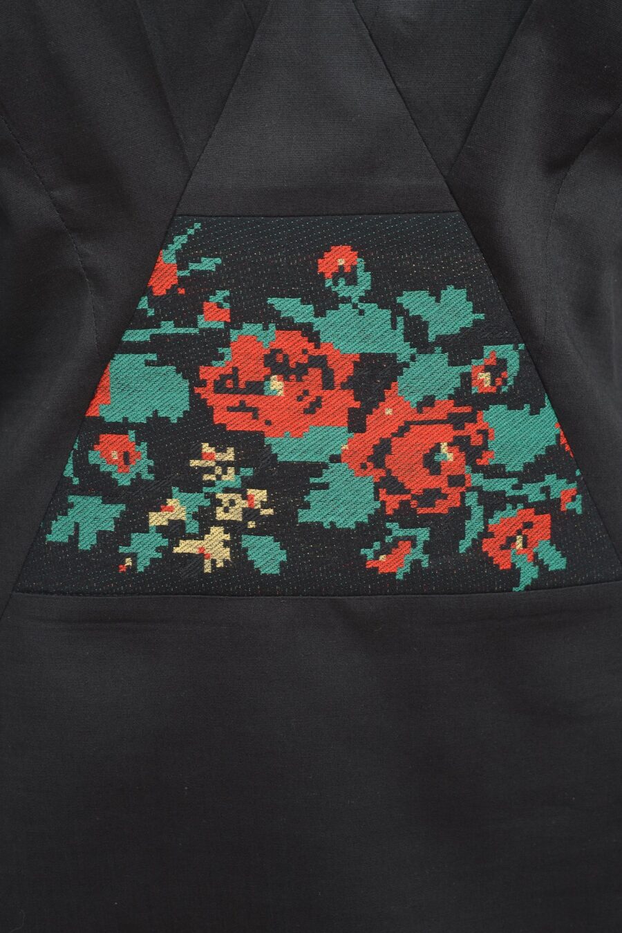 Cămașa neagră din poplin cu jacquard etnic țesut cu motive florale - IIANA
