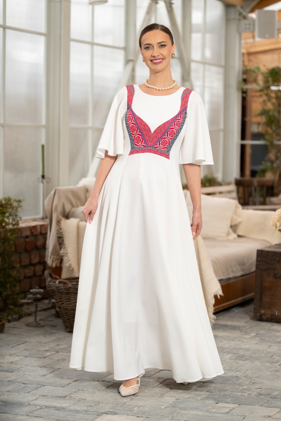 Rochie lungă albă cu pieptar tradițional  țesut roșu - IIANA