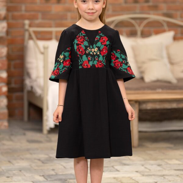 Rochita neagra pentru fetite cu motive traditionale Divna 8-11 ani - IIANA