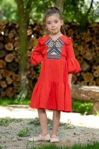 Rochiță pentru fetițe Minodora din pânză topită roșie cu jacquard etnic țesut 4-7 ani