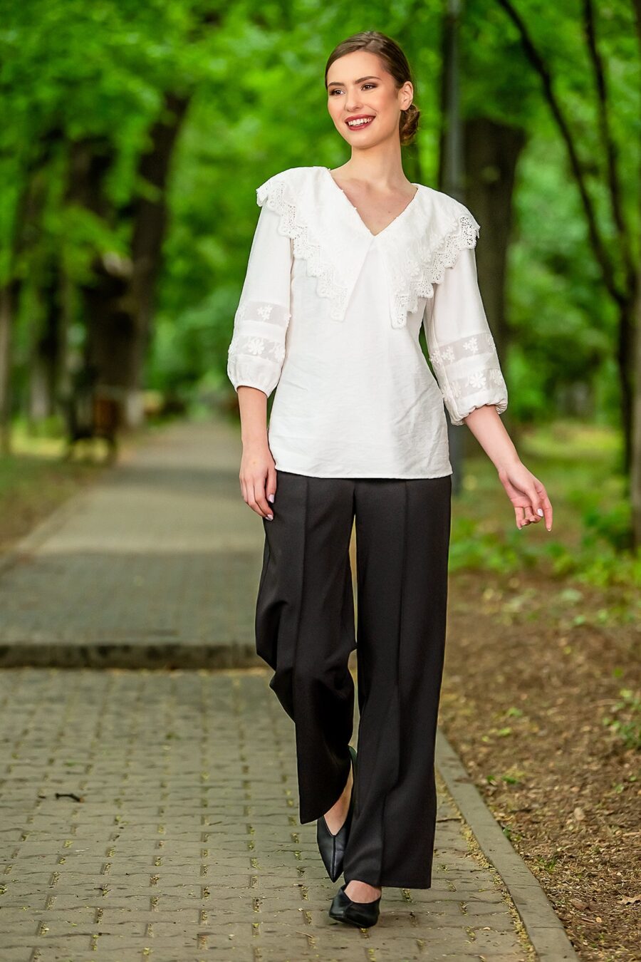 Bluza Alba Cu Guler Din Broderie Tridimensionala - IIANA