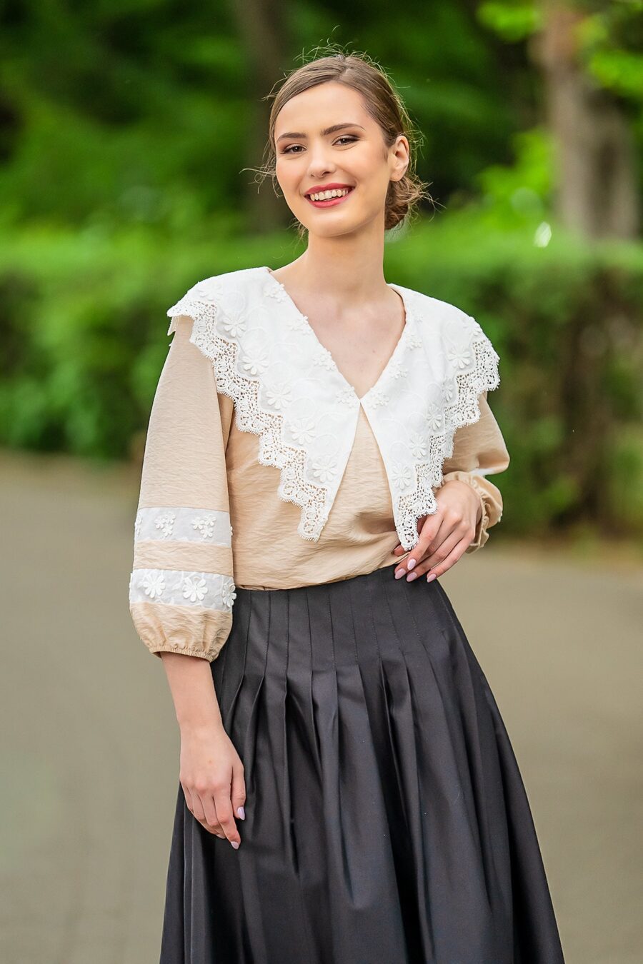 Bluza Crem Cu Guler Din Broderie Tridimensionala - IIANA