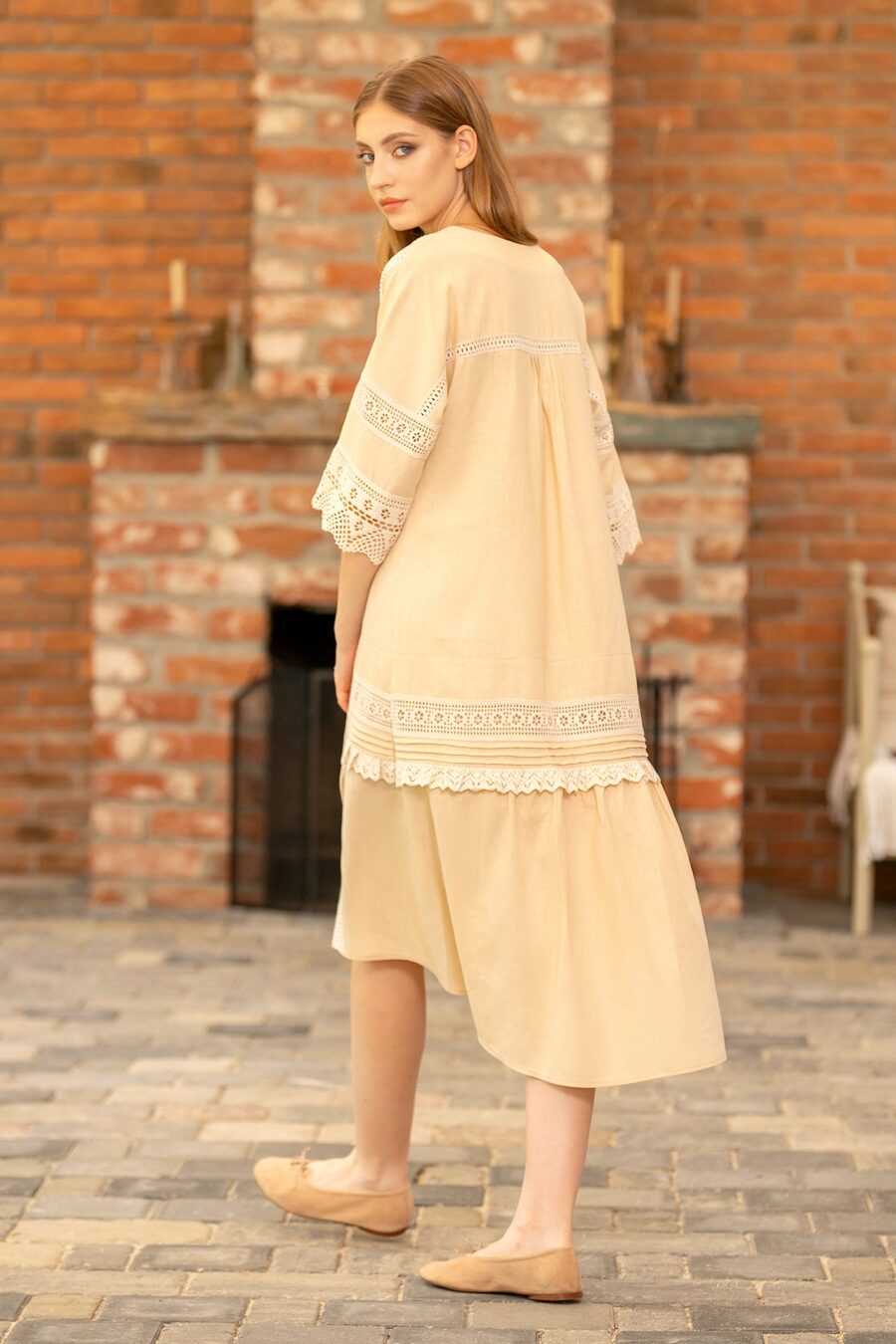 Rochie Crem Din In Si Dantela Traditionala - IIANA