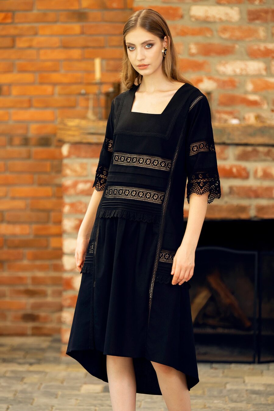 Rochie Neagra Din In Si Dantela Traditionala - IIANA