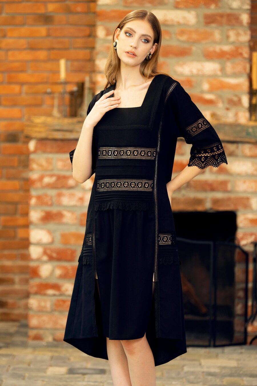 Rochie Neagra Din In Si Dantela Traditionala - IIANA