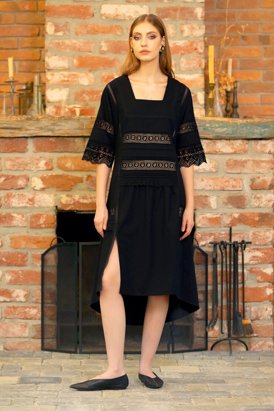 Rochie Neagra Din In Si Dantela Traditionala - IIANA