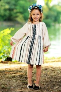 Rochita traditionala fetite crem Greta 8 - 15 ani