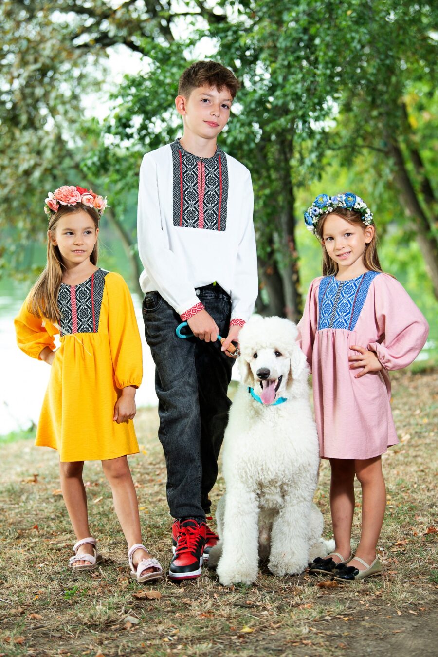 Rochita traditionala fetite roz Maria 9 luni - 7 ani - IIANA