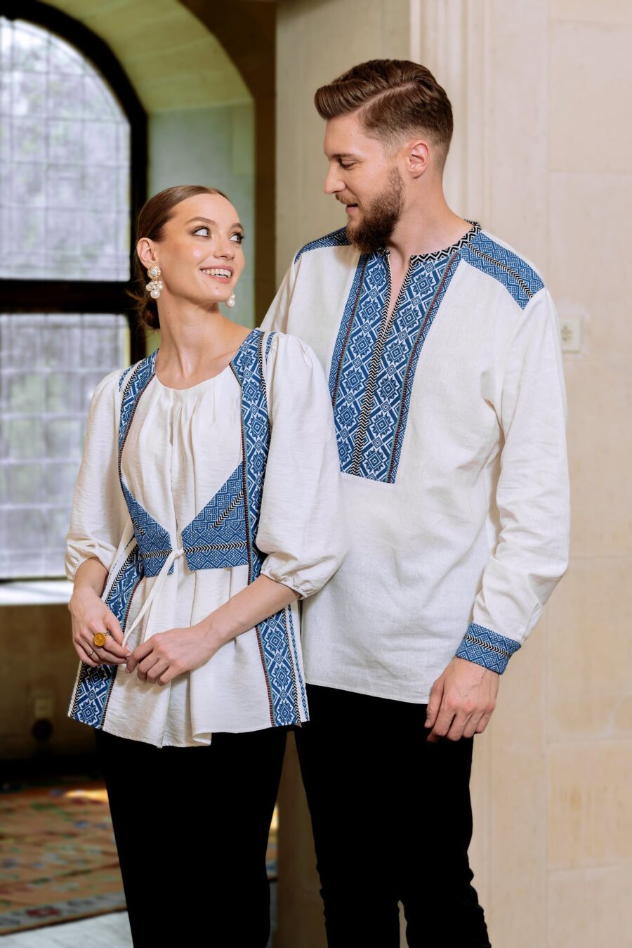 Bluza alba cu pieptar tesut albastru - IIANA