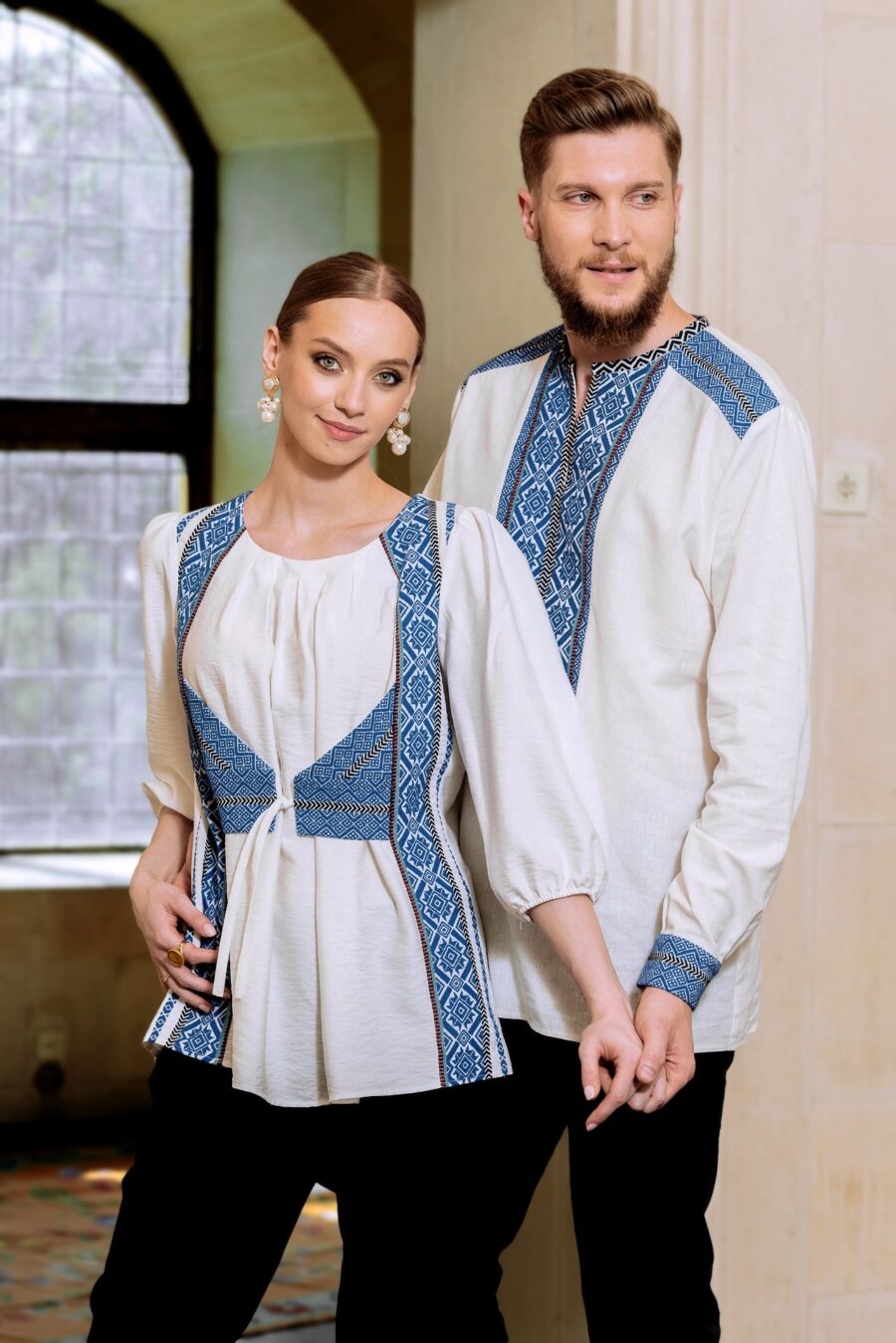 Bluza alba cu pieptar tesut albastru - IIANA