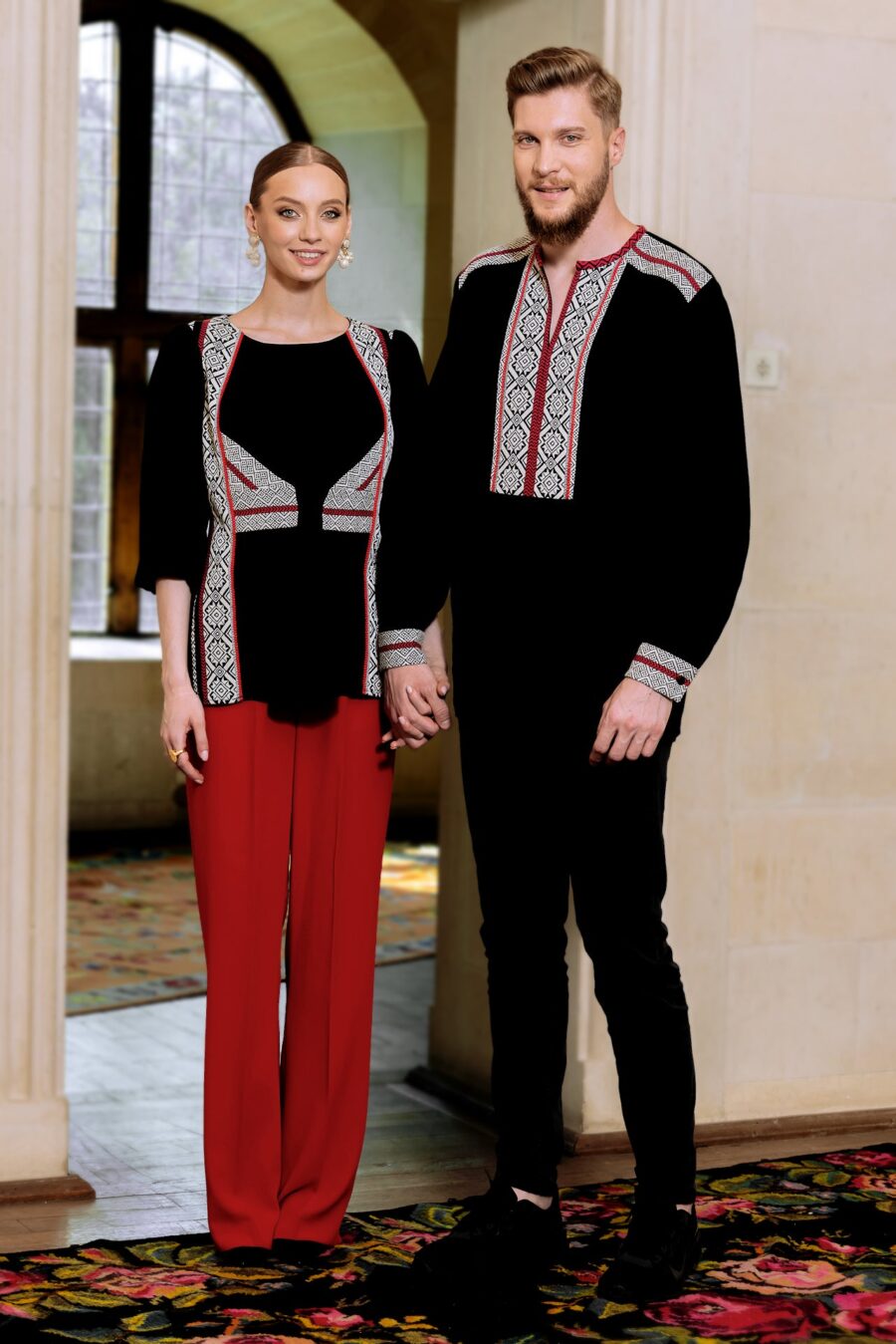 Bluza neagra cu pieptar tesut alba - IIANA