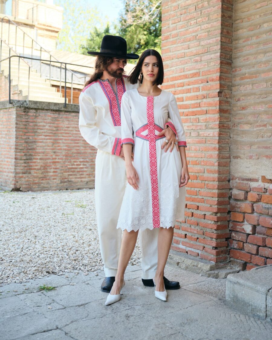 Camasa Barbateasca Traditionala Barbu Cu Motive Populare - IIANA