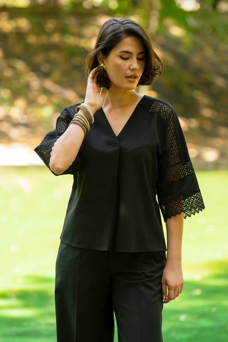 Bluza chimono neagra cu dantela traditionala - IIANA