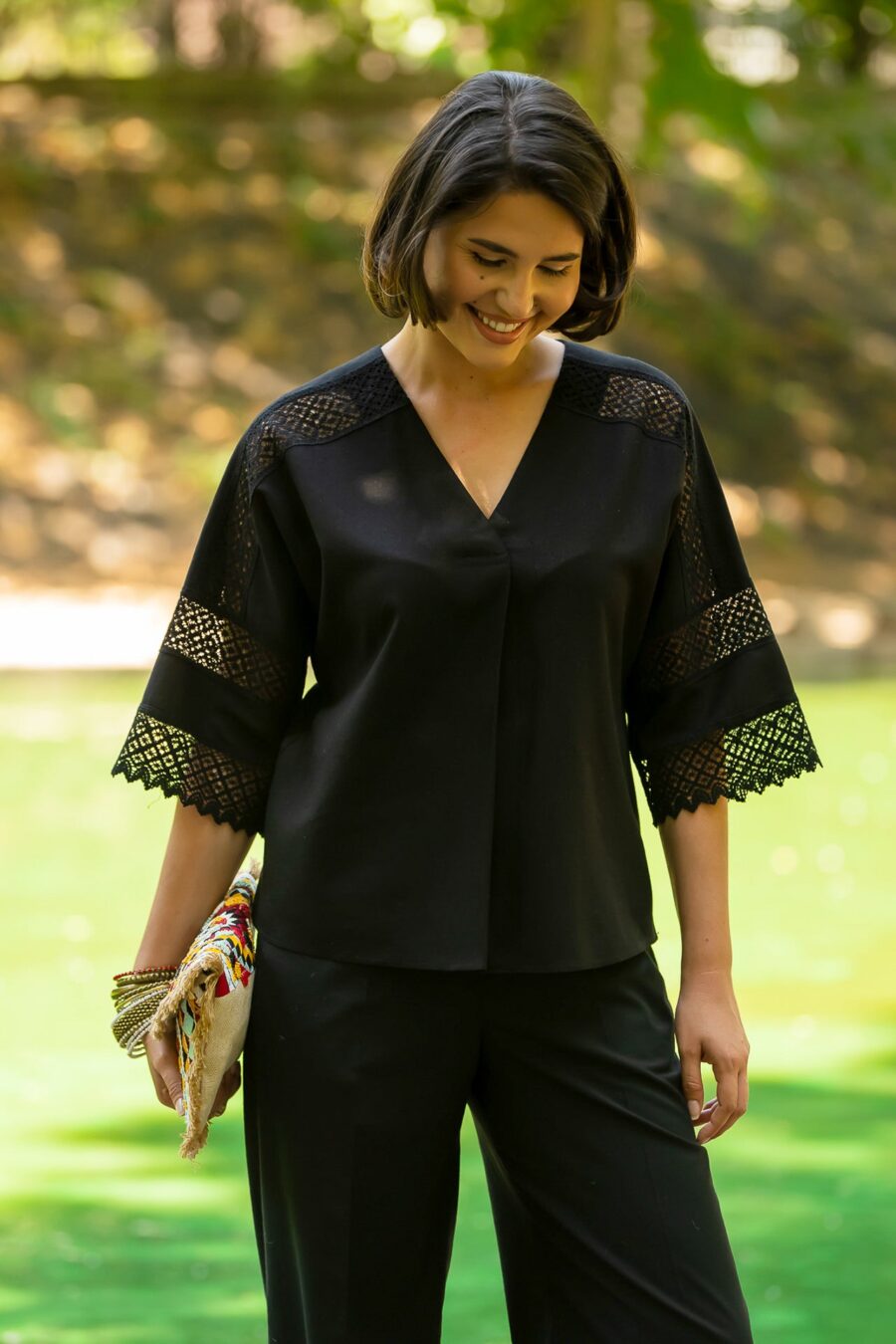 Bluza chimono neagra cu dantela traditionala - IIANA