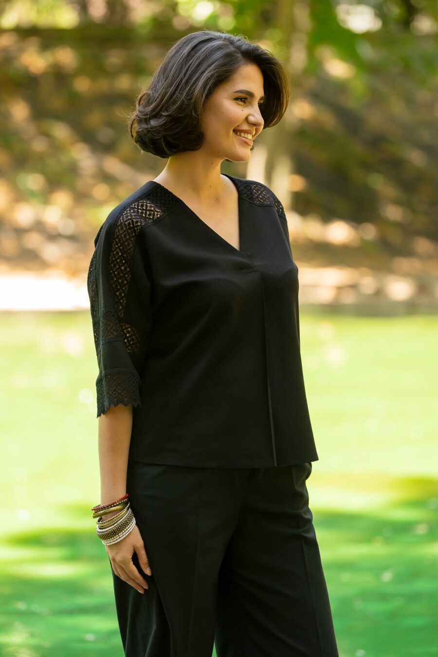 Bluza chimono neagra cu dantela traditionala - IIANA