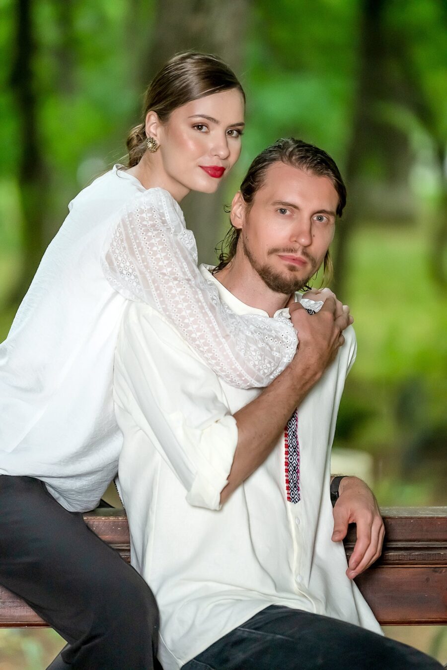 Camasa alba pentru barbati cu jacquard rosu si negru - IIANA