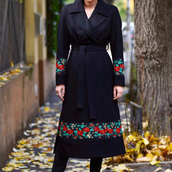 Pardesiu lung din lână cu șlițuri laterale și broderie florală țesută - IIANA