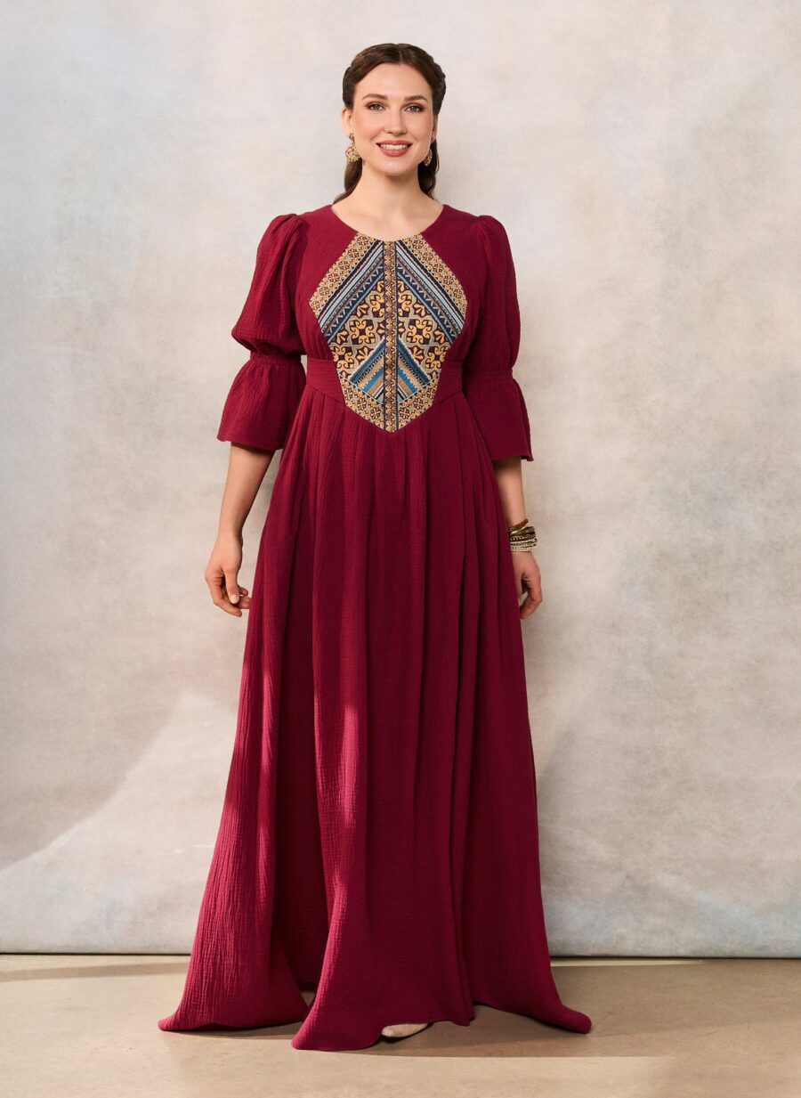 Rochia etno din muselină burgundi și corset românesc din jacquard țesut - IIANA
