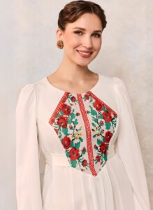 Bluza etno din viscoză albă și corset românesc din jacquard și dantelă tradițională