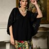 Bluză neagră stil capă cu broderie florală - IIANA