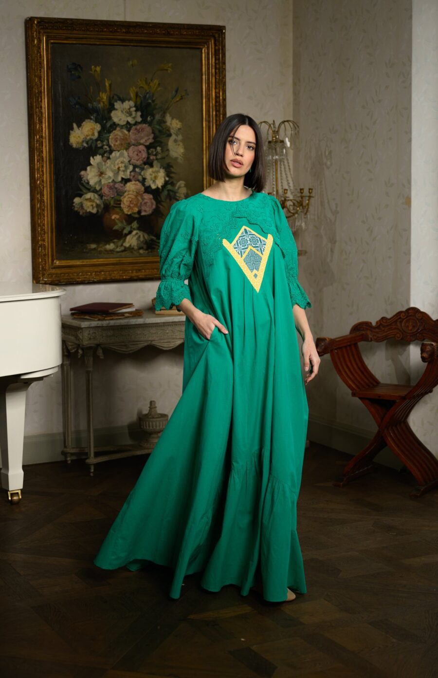 Rochia lungă verde din batist cu jacquard etnic și broderie tridimensională - IIANA