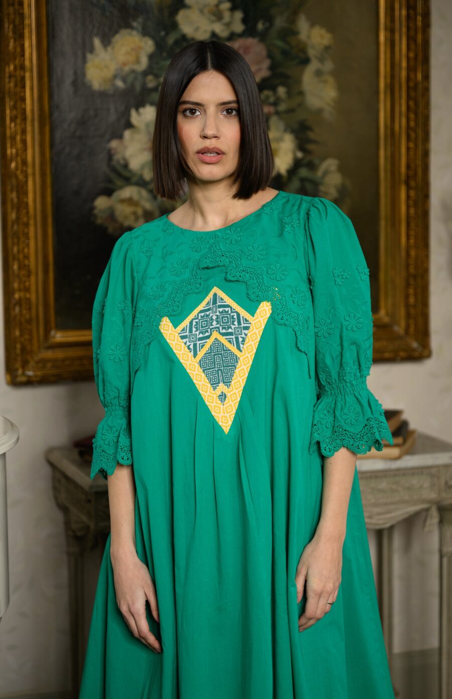 Rochia lungă verde din batist cu jacquard etnic și broderie tridimensională - IIANA