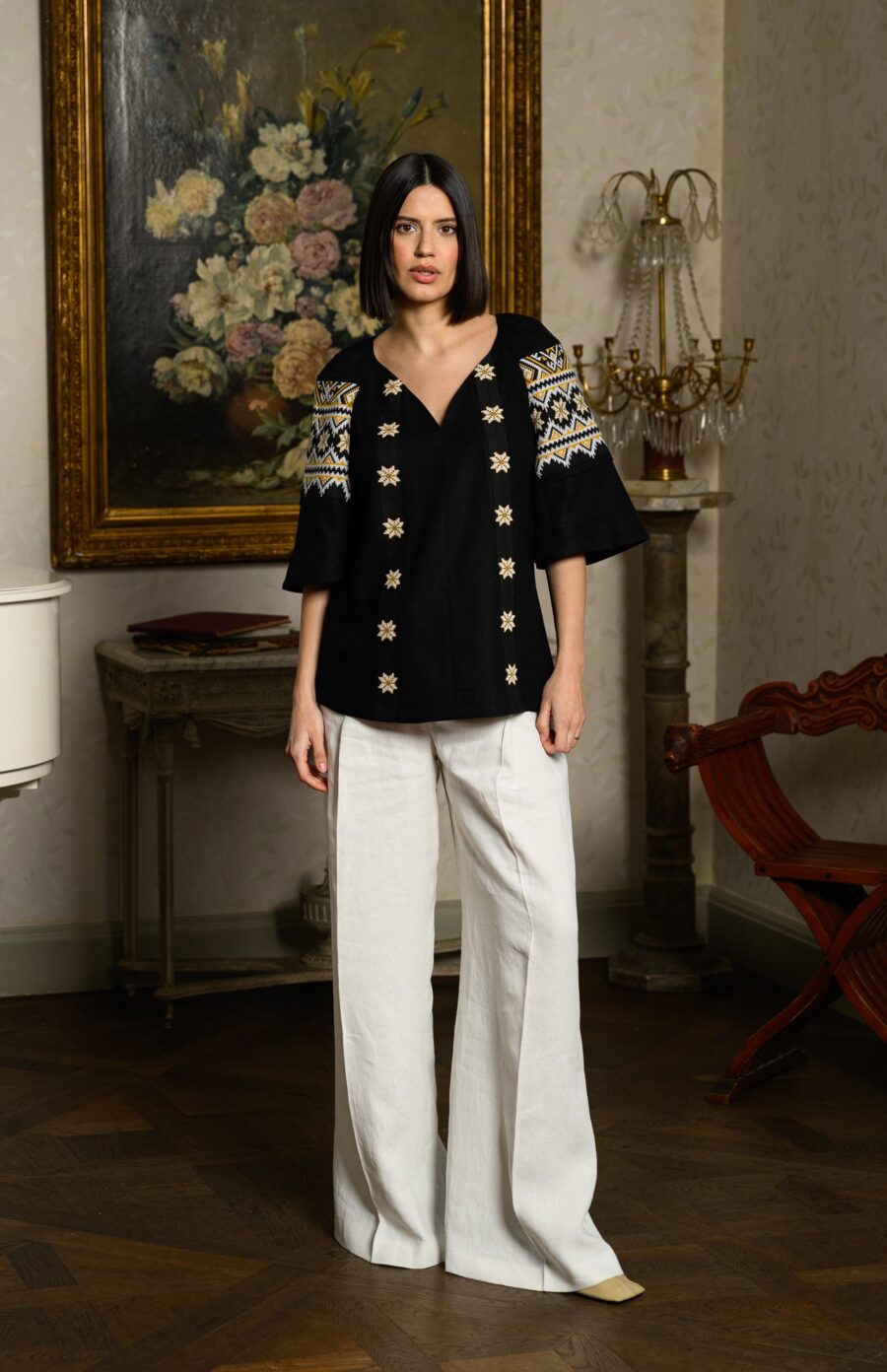 Ie stilizată neagră din in și jacquard etnic țesut Daria - IIANA