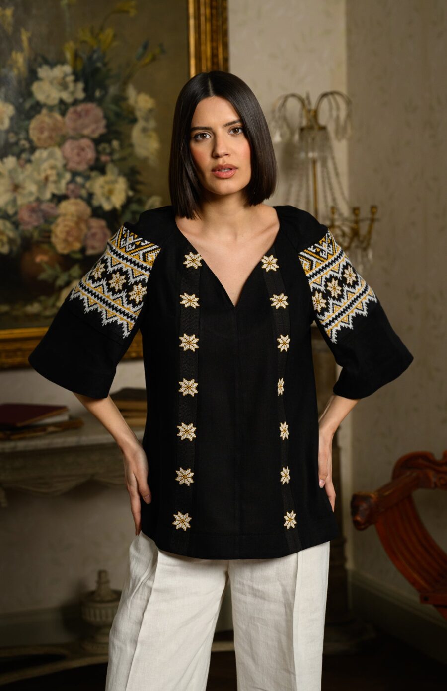Ie stilizată neagră din in și jacquard etnic țesut Daria - IIANA
