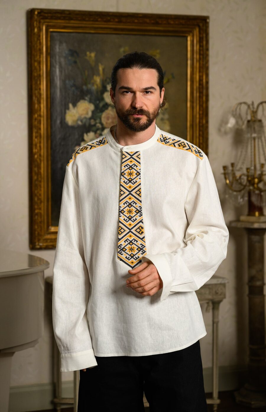 Cămașa stilizată cu cravată și epoleți din jacquard țesut cu motive tradiționale Lucian - IIANA