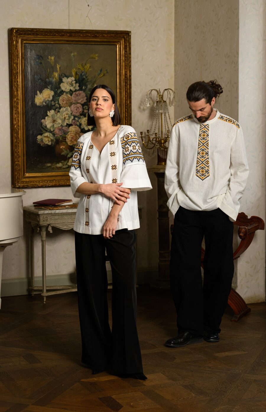 Cămașa stilizată cu cravată și epoleți din jacquard țesut cu motive tradiționale Lucian - IIANA