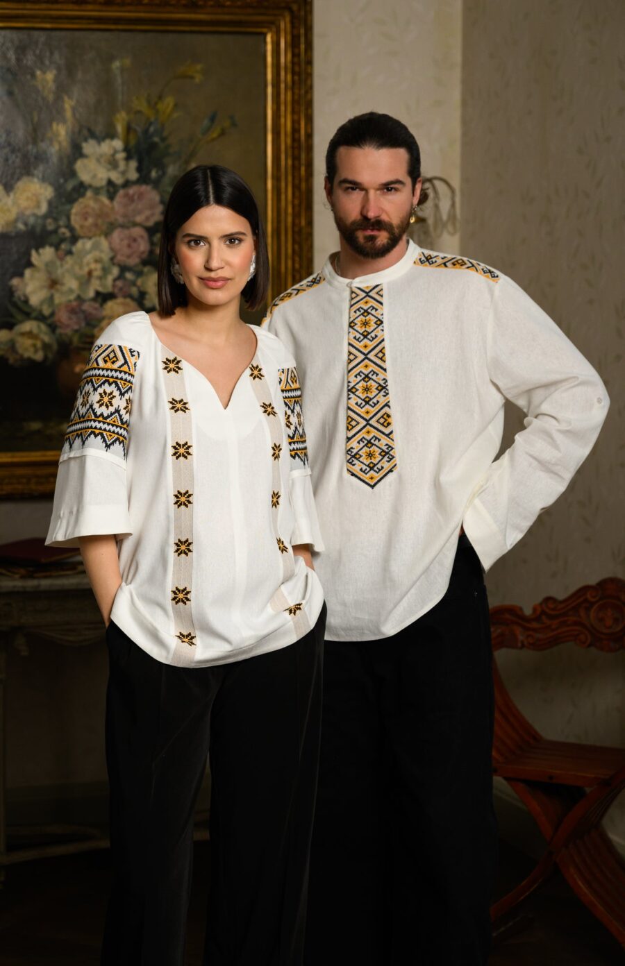 Ie stilizată albă din in și jacquard etnic țesut Lucia - IIANA