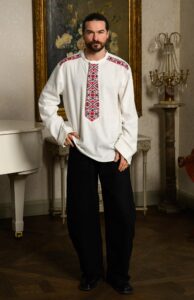 Cămașa stilizată cu cravată și epoleți din jacquard țesut cu motive tradiționale Gruia