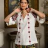 Ie stilizată albă din in și jacquard etnic țesut Camelia - IIANA