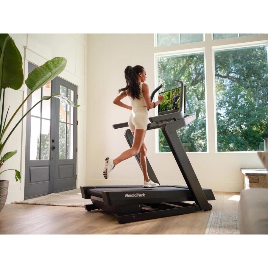 Banda de alergare Nordic Track USA X24 ecran 24 inch pivotant cu inclinatie 40%