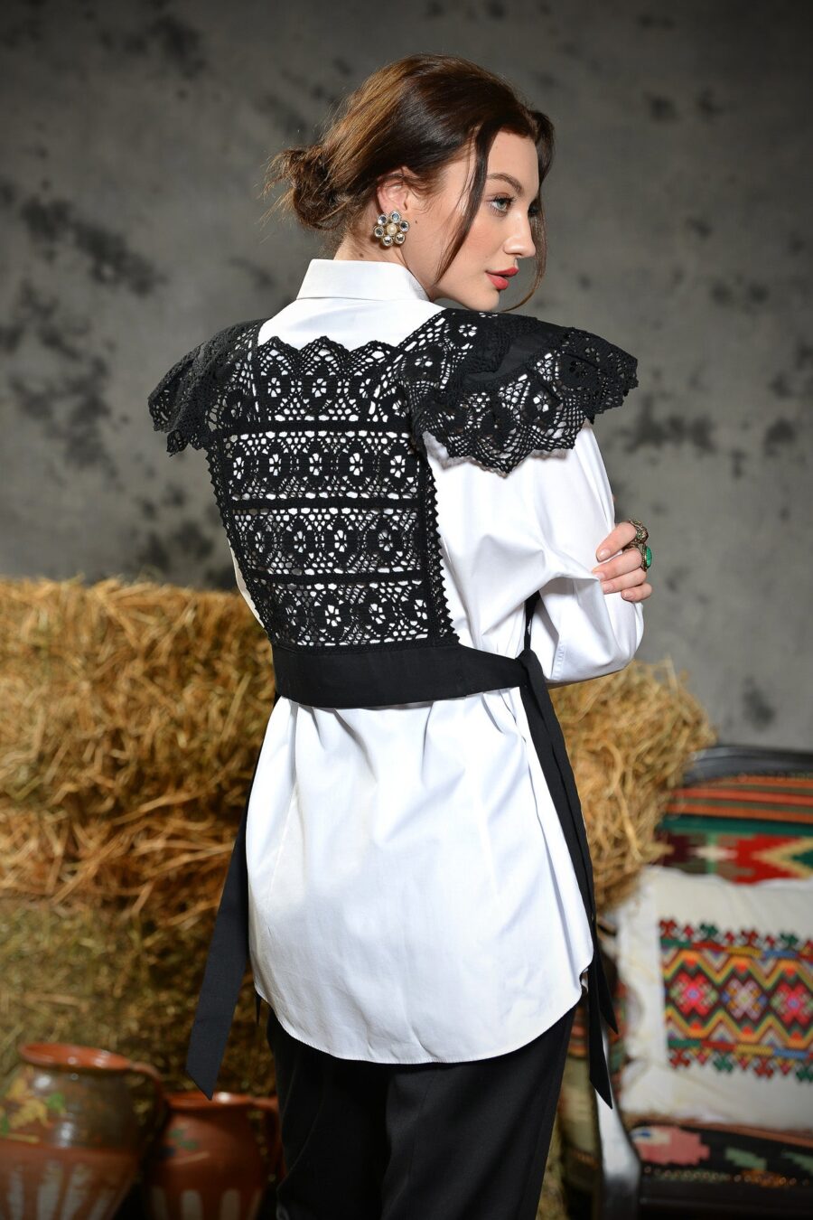 Pieptarul Romanesc din Dantela Traditionala - IIANA