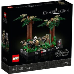 LEGO® Star Wars - Diorama Urmarire cu speederul pe EndorTM (75353)